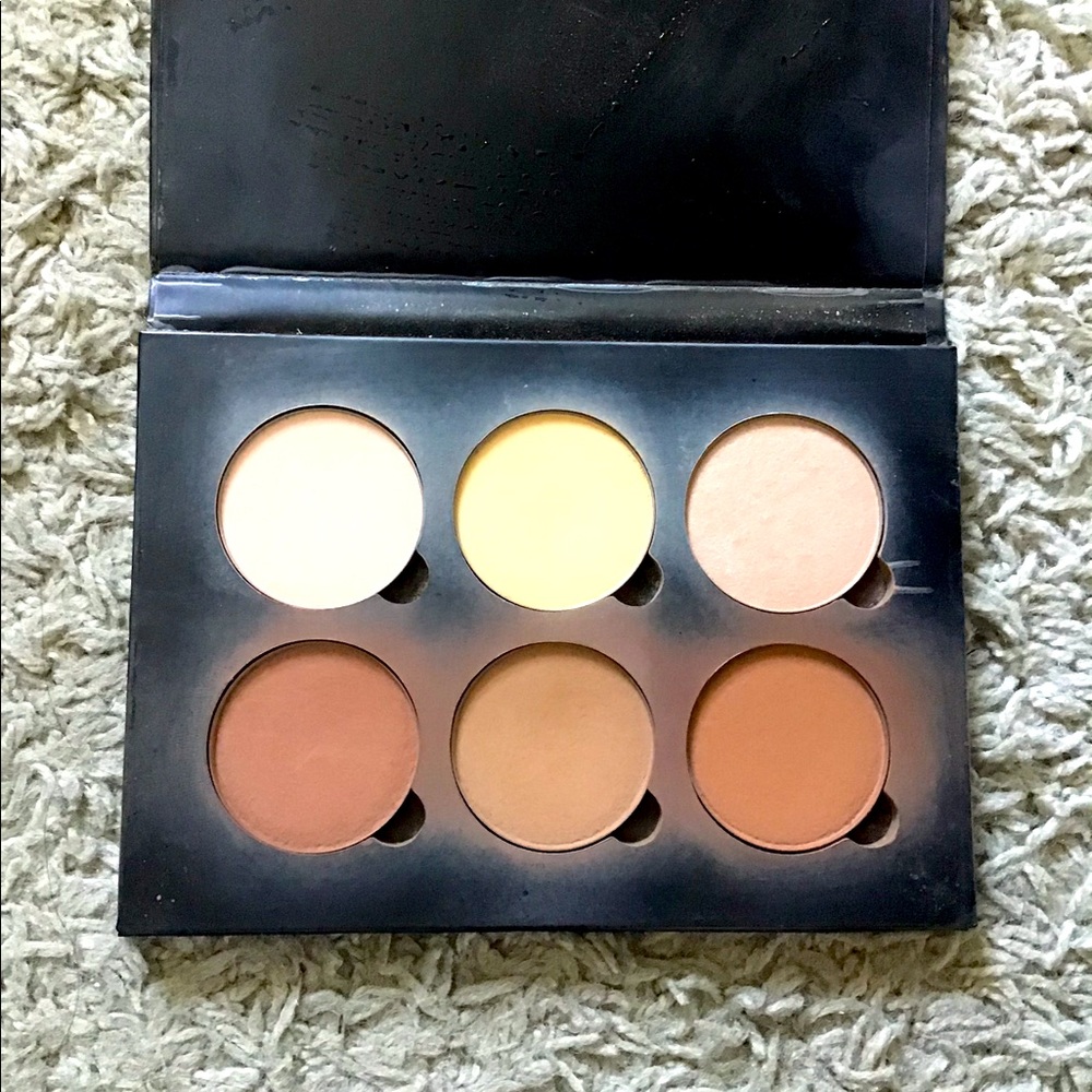 Anastasia Beverly Hills Contour  Kit Light to Med